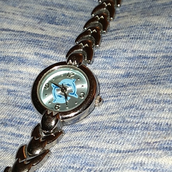 Dolphin Watch - Picture 3 of 4